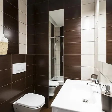 Za Murem מלון דירות 3*